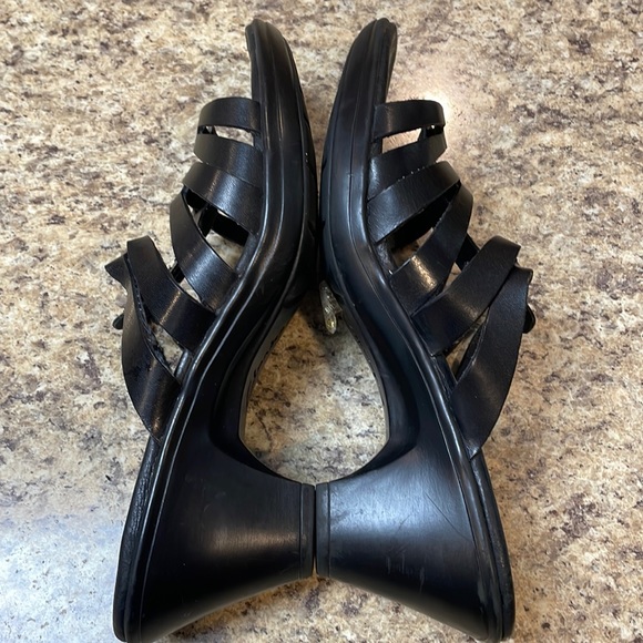 Clarks Bendables Black Slip On Heels. Size 8.5. Leather Upper. GUC - Picture 6 of 16